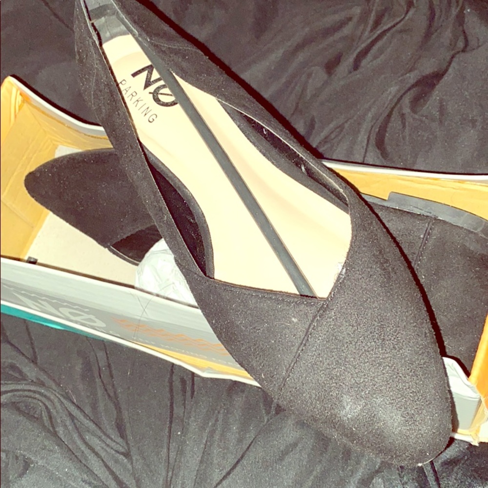 Only wore once and I don’t need them anymore
